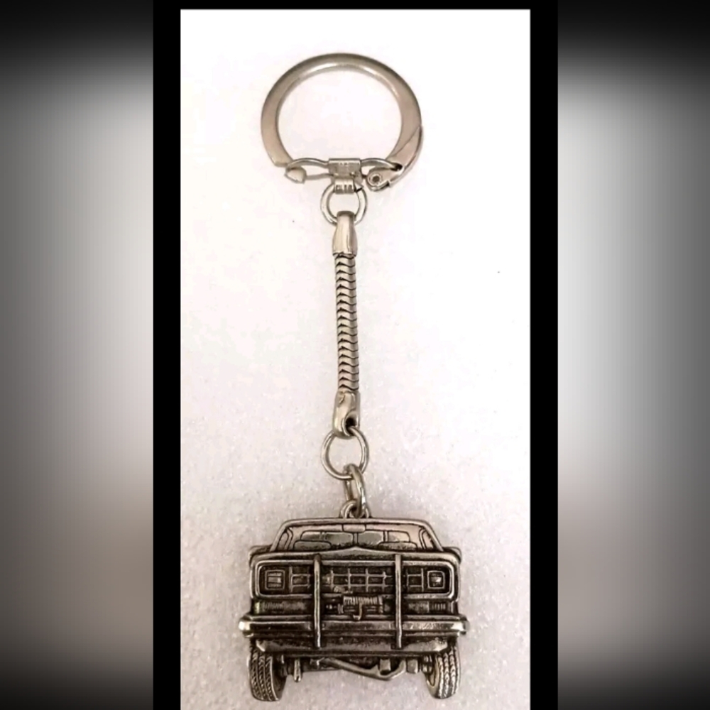 Vtg 1960s Ford F-100 Truck Car Key Chain 1970s Metal NOS New